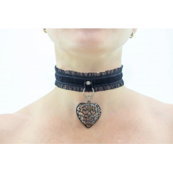 Choker Tule coração vazado